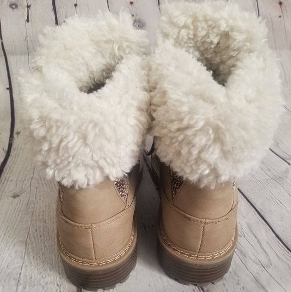 JUST FAB FAUX SNAKESKIN BRIDGETTE BOOTS....๐โโ๏ธ๐ฅฐ - Picture 5 of 8